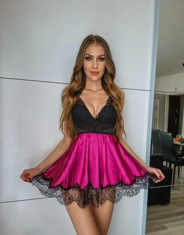 Escort Adina