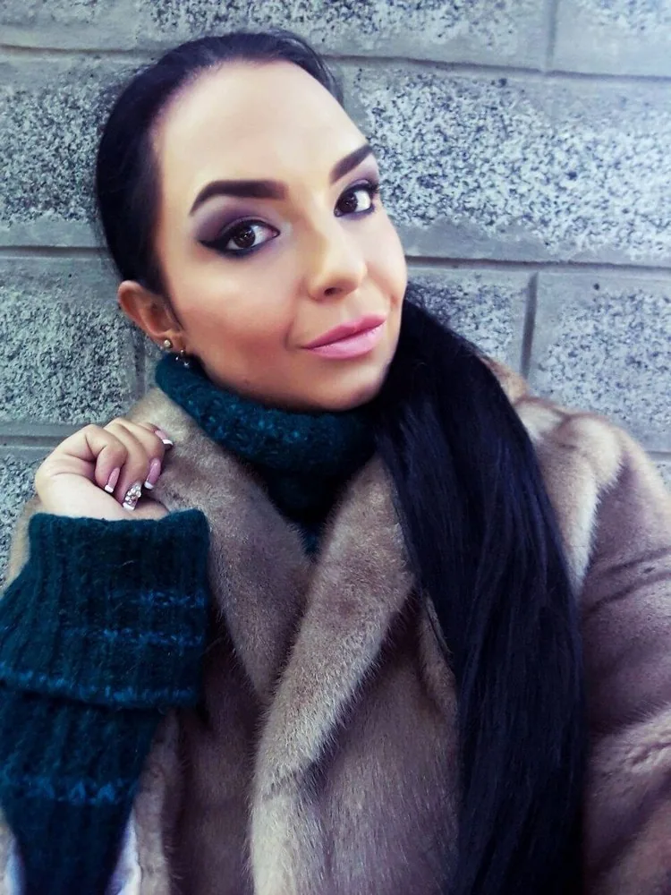 Escort Jamina
