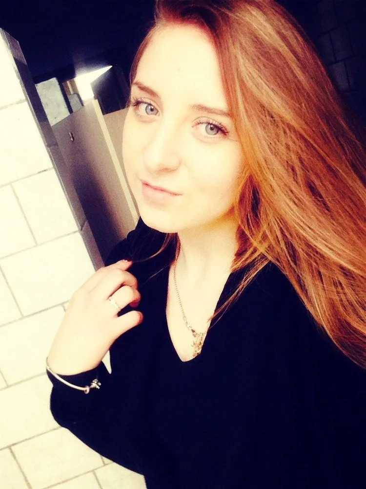 Escort Anis