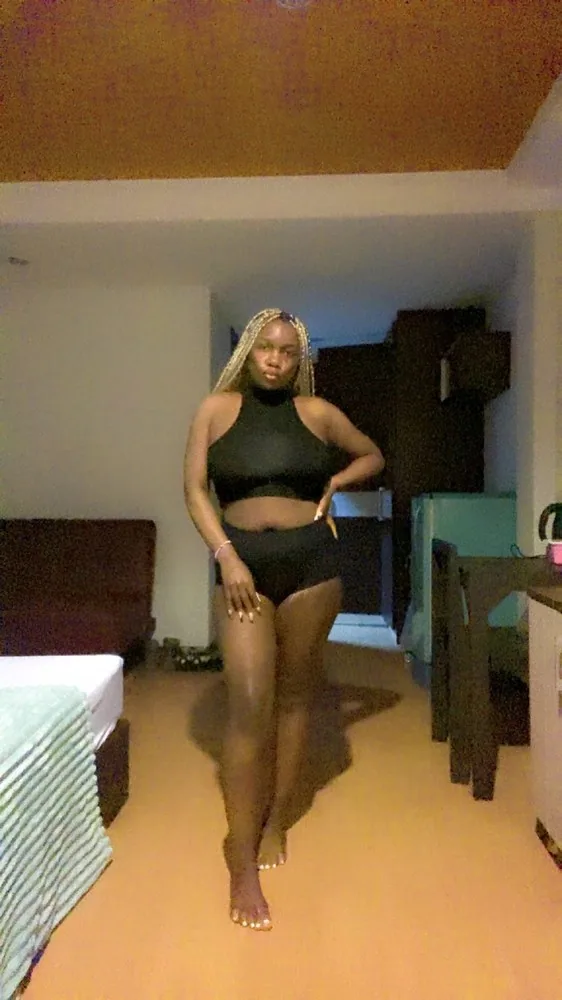 Escort Antonija