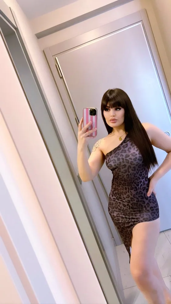 Escort Neya