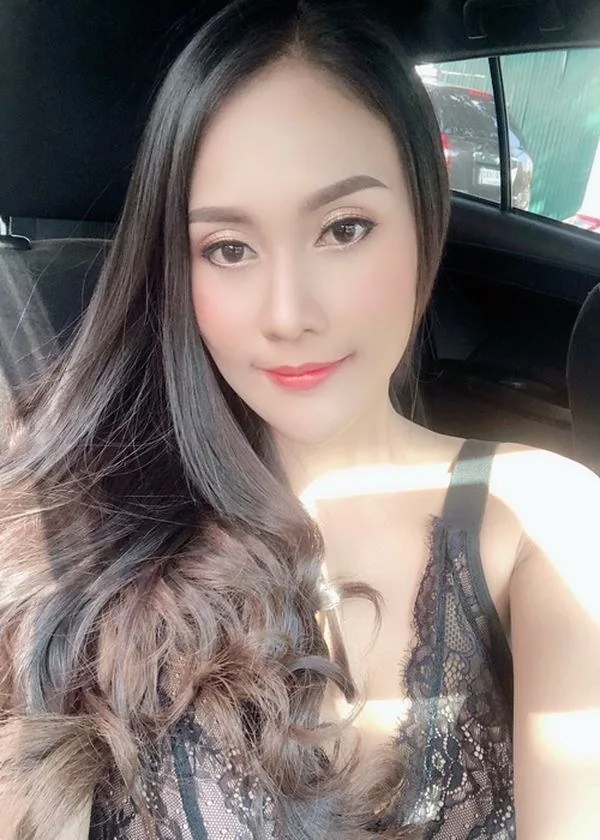 Escort Adah