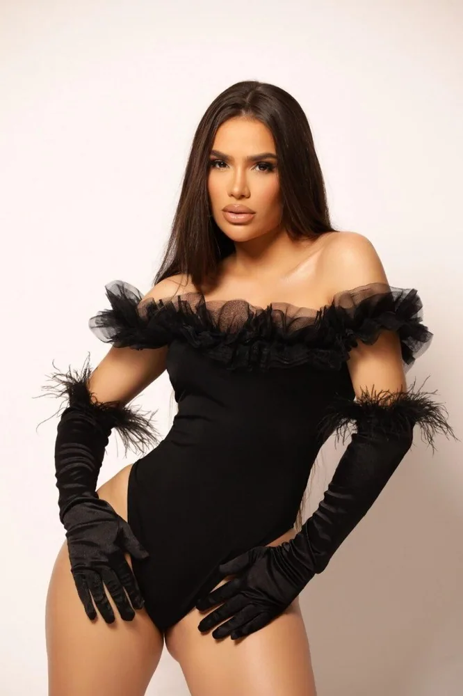 Escort Nives