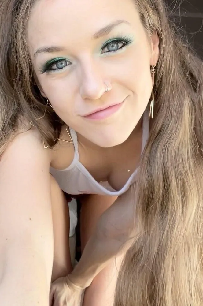 Escort Antonija