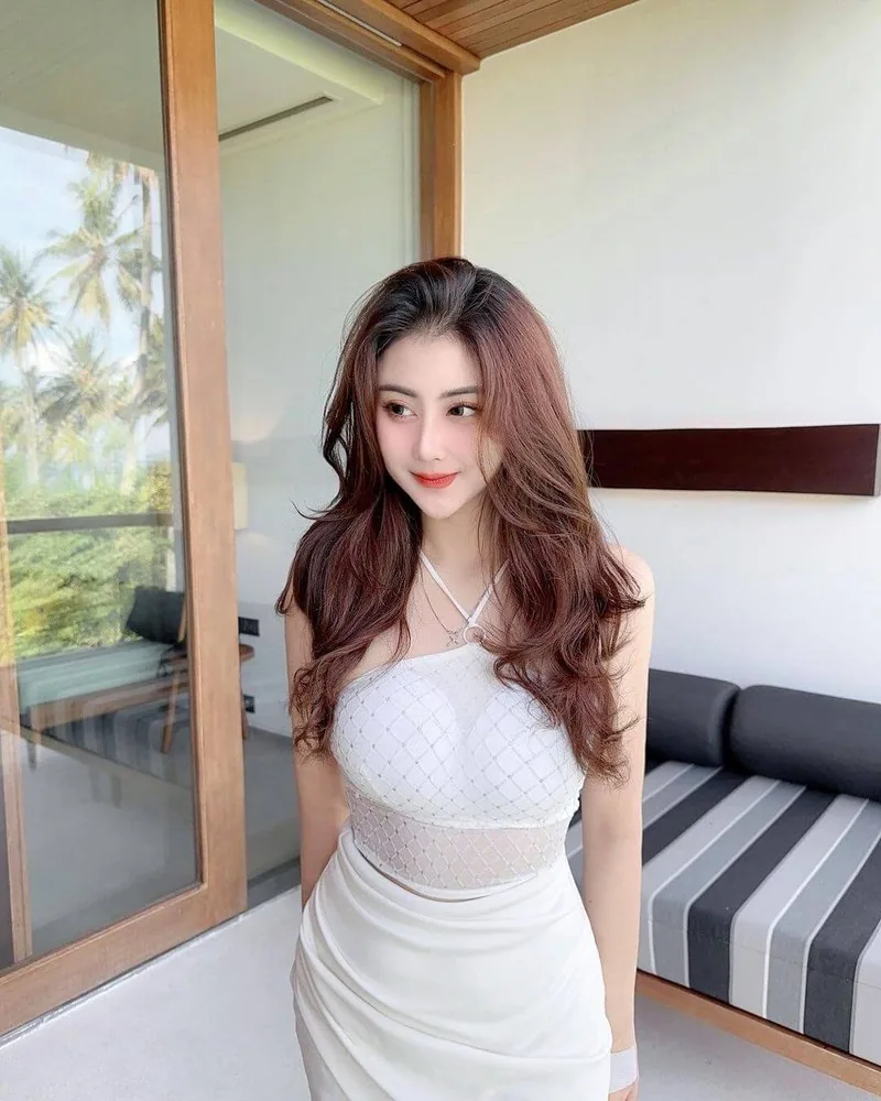 Escort Chakiya